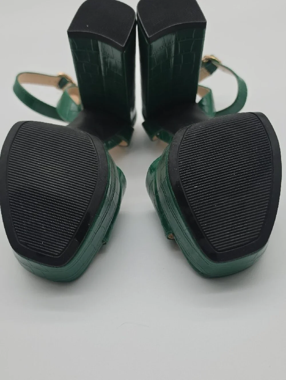 *Brand New* GUESS Emerald Green Croc-Embossed Platform Block Heels